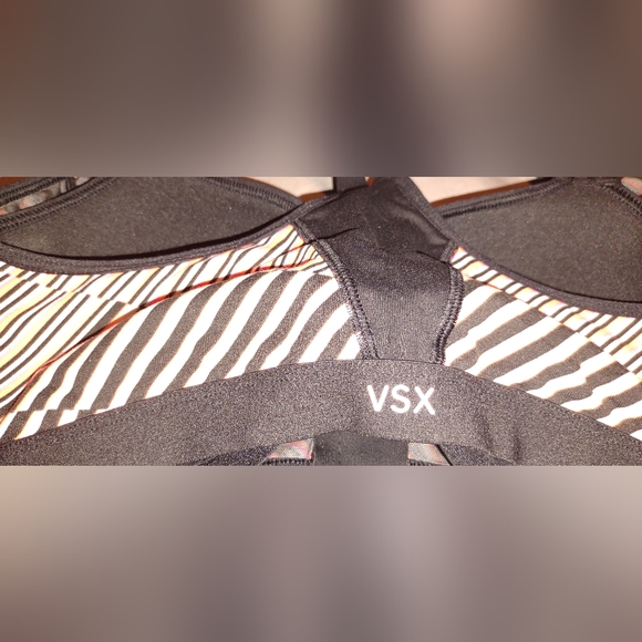 Victorias secret VSX SPORT bra SIZE 34D - Picture 9 of 12